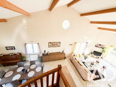 Maison - 153 m² - 4 pièces