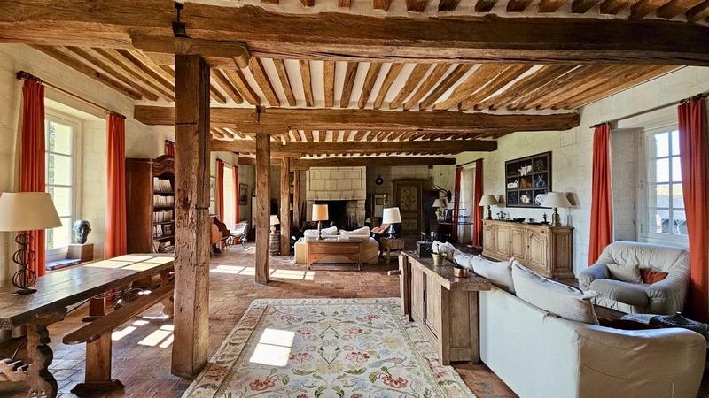 Maison - 420 m² - 11 pièces