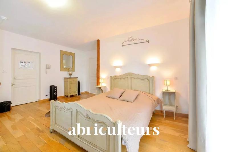 Château - 1 000 m² - 16 pièces