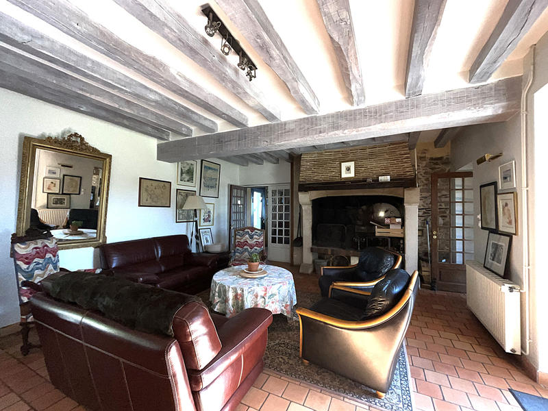 Maison - 234 m² - 8 pièces