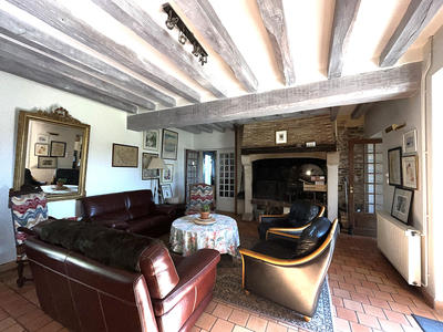 Maison - 234 m² - 8 pièces