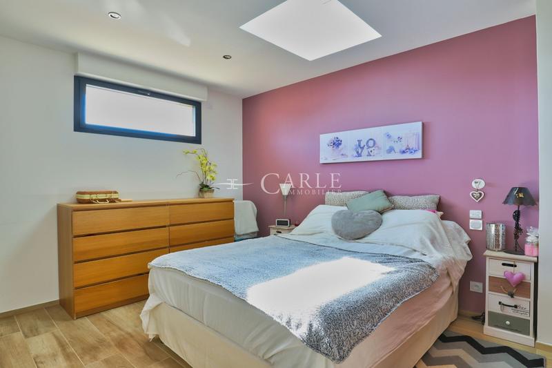 Villa - 197 m² - 7 pièces