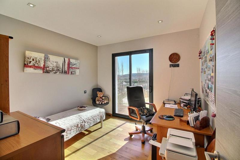 Maison - 182 m² - 5 pièces