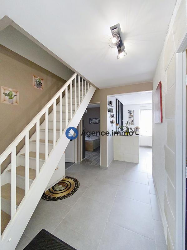 Maison traditionnelle - 106 m² - 7 pièces