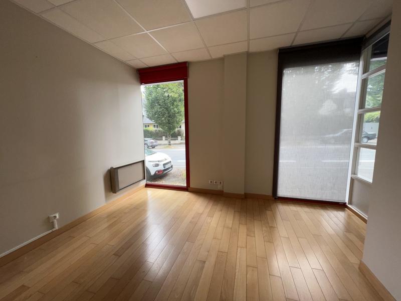 Local d'activités - 124 m²