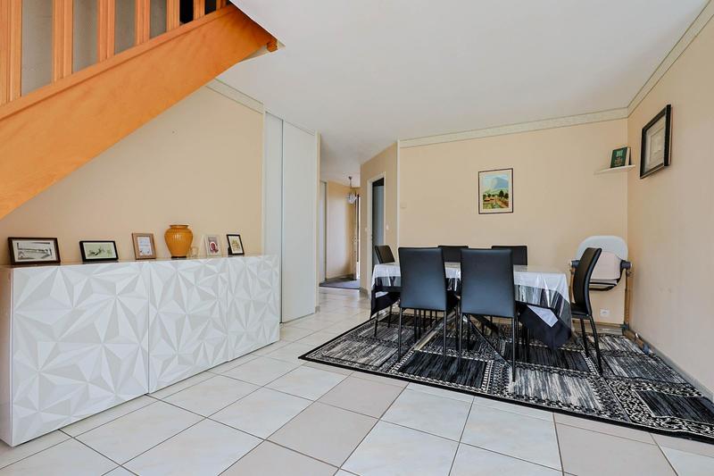 Maison - 151 m² - 8 pièces