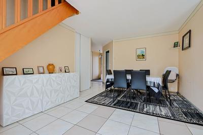 Maison - 151 m² - 8 pièces