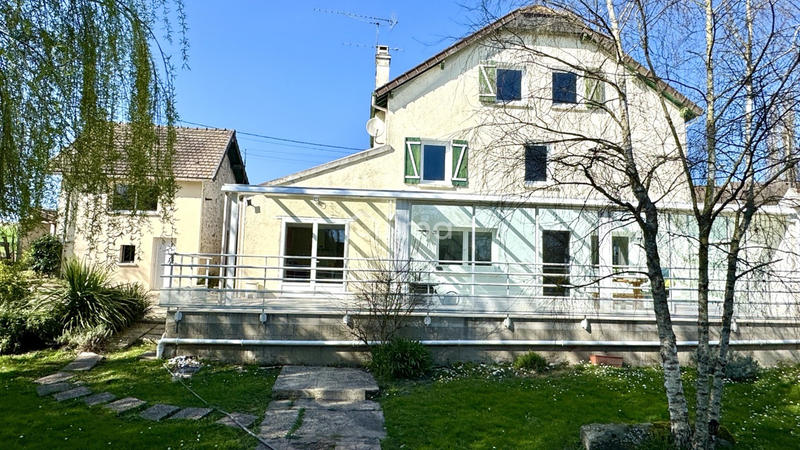 Maison - 159 m² - 6 pièces