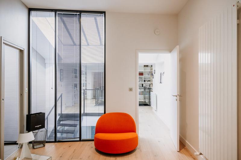 Maison contemporaine - 355 m² - 10 pièces