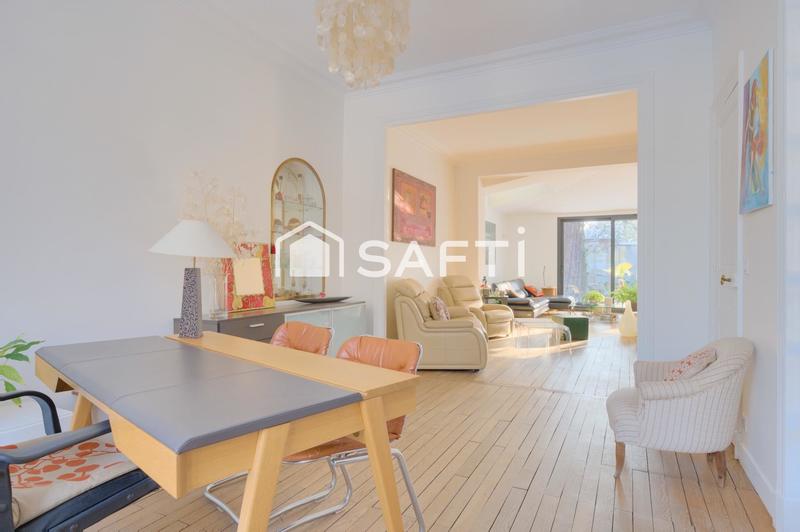 Maison - 200 m² - 8 pièces