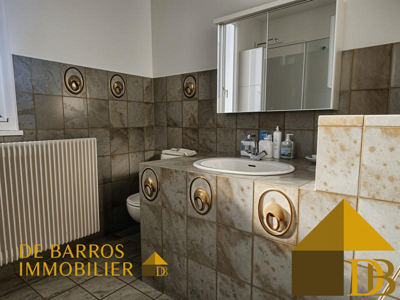 Maison traditionnelle - 90 m² - 6 pièces