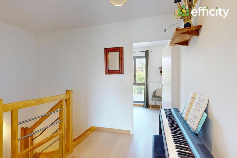 Maison - 96 m² - 4 pièces