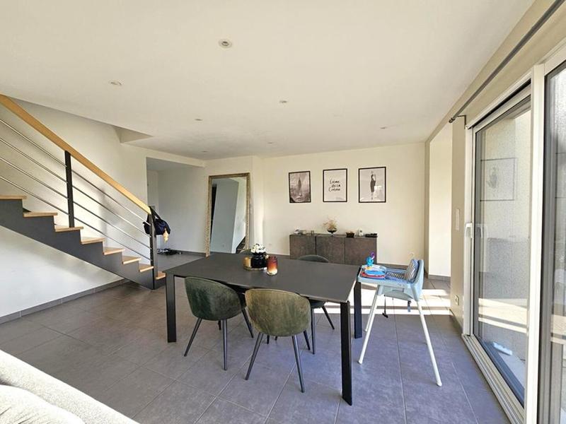Maison - 143 m² - 6 pièces