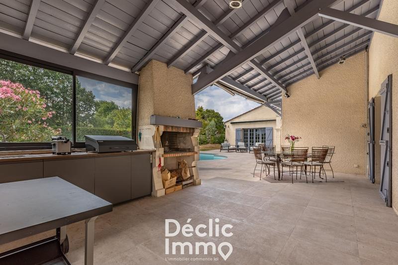 Maison - 290 m² - 7 pièces