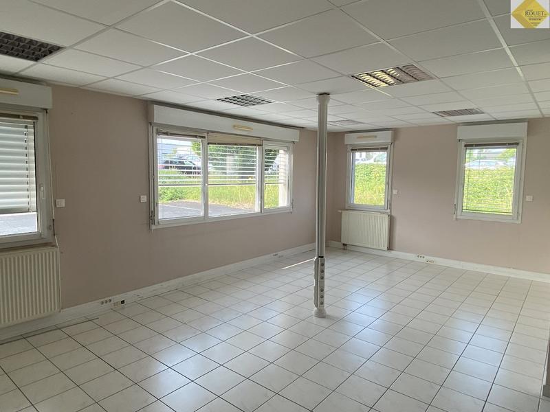 Local d'activités - 1 623 m² - 23 pièces