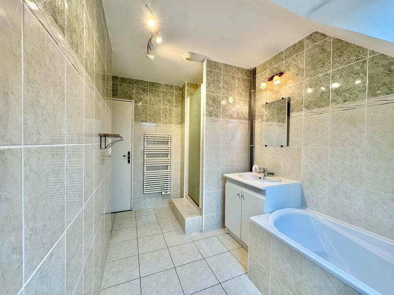 Maison - 87 m² - 5 pièces