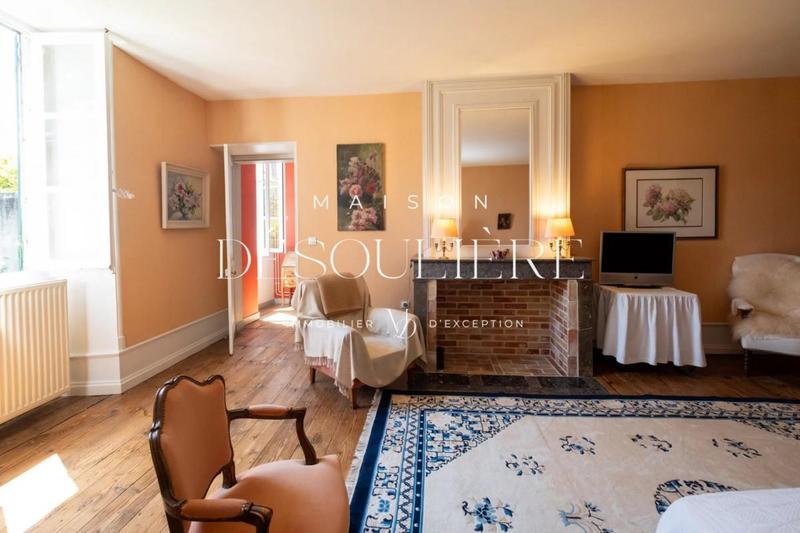 Maison de ville - 300 m² - 7 pièces