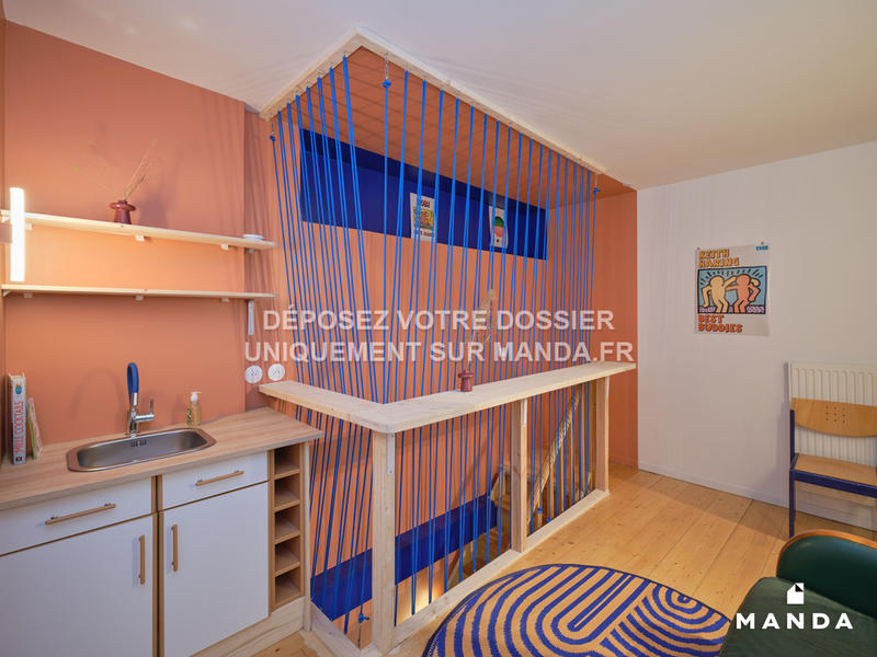 Chambre - 14 m² - 12 pièces