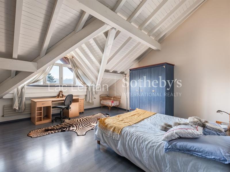 Maison - 286 m² - 7 pièces