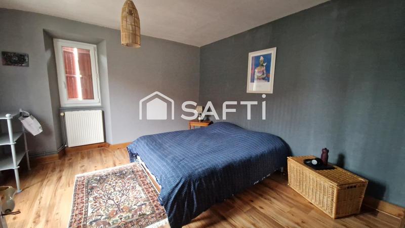 Maison - 213 m² - 6 pièces