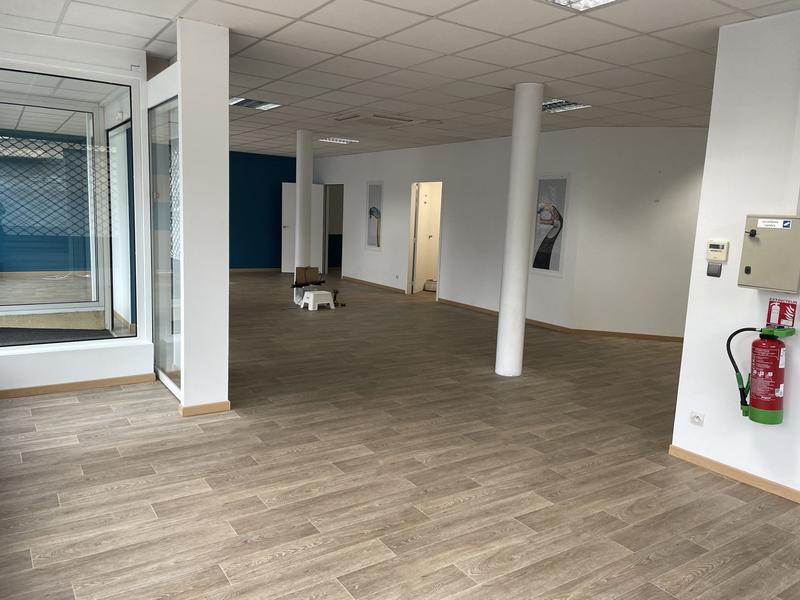 Local commercial - 200 m²