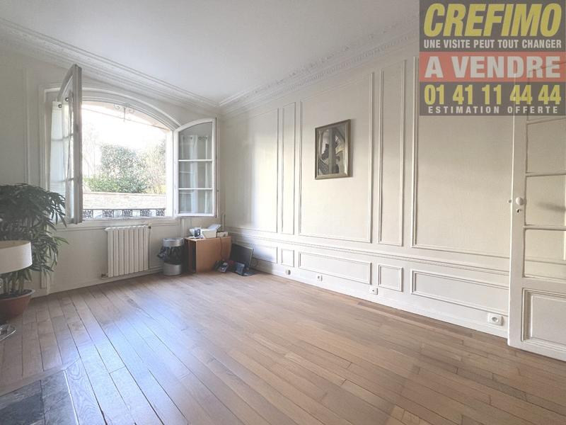 Appartement haussmannien - 50 m² - 2 pièces