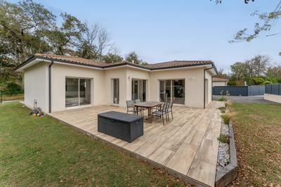 Maison - 159 m² - 6 pièces