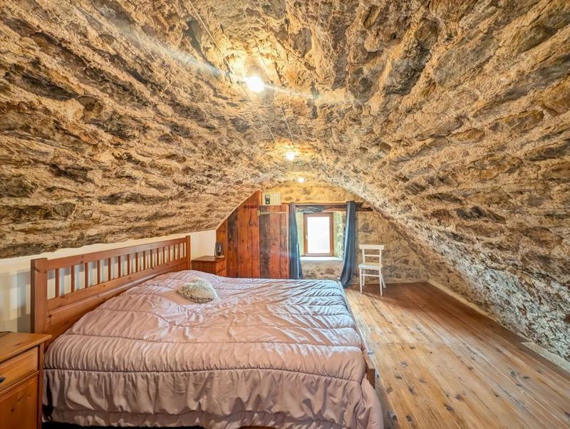 Corps de ferme - 340 m² - 12 pièces