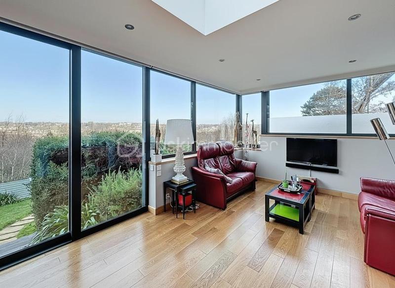 Maison - 175 m² - 7 pièces