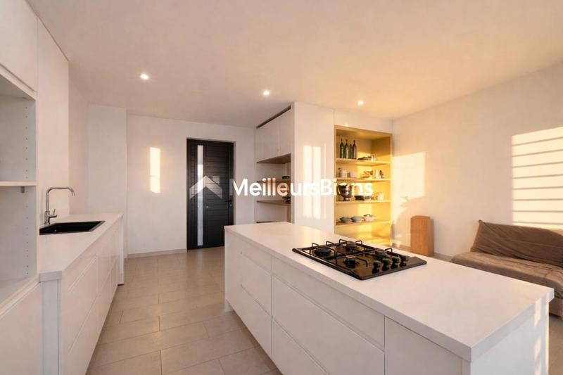 Maison - 90 m² - 3 pièces