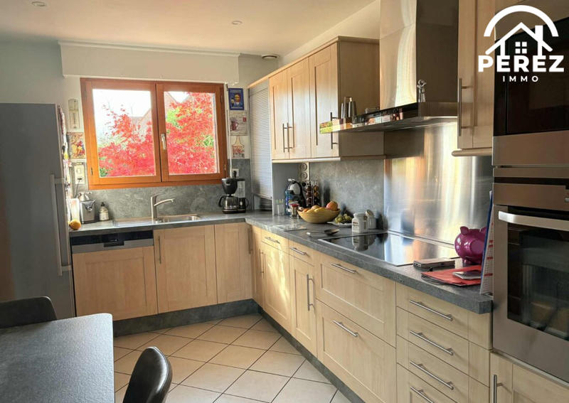 Maison - 90 m² - 5 pièces