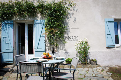 Maison - 170 m² - 8 pièces