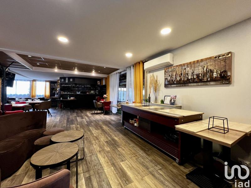 Local commercial - 305 m²