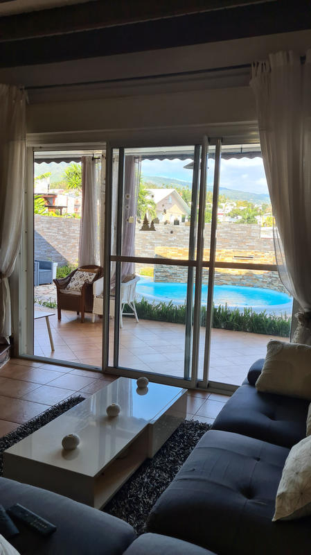 Maison - 104 m² - 4 pièces