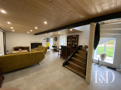 Maison - 295 m² - 10 pièces