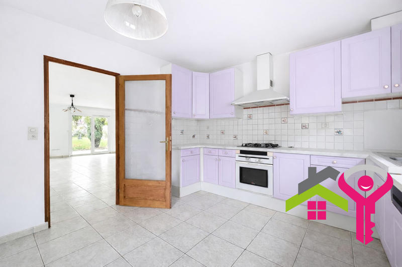 Maison - 180 m² - 6 pièces