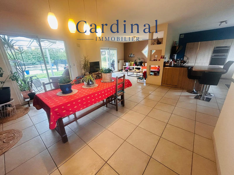 Maison - 150 m² - 9 pièces