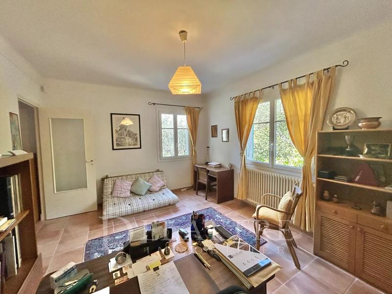 Villa - 170 m² - 8 pièces