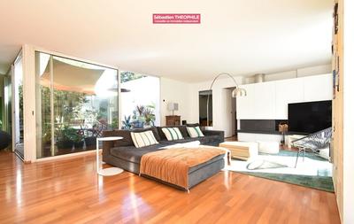 Maison - 206 m² - 7 pièces