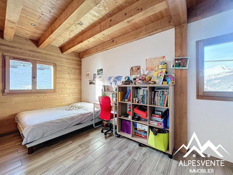 Châlet - 285 m² - 10 pièces