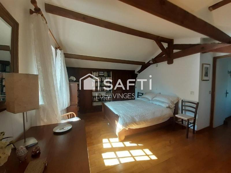 Maison - 105 m² - 4 pièces