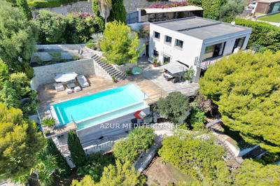 Maison - 190 m² - 5 pièces