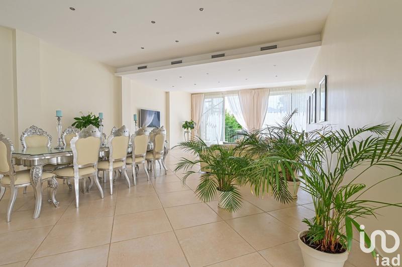 Maison - 421 m² - 5 pièces