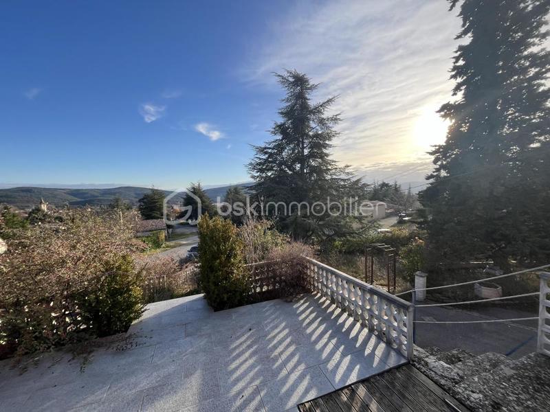 Maison - 143 m² - 4 pièces