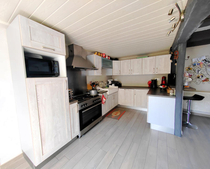 Maison - 220 m² - 9 pièces