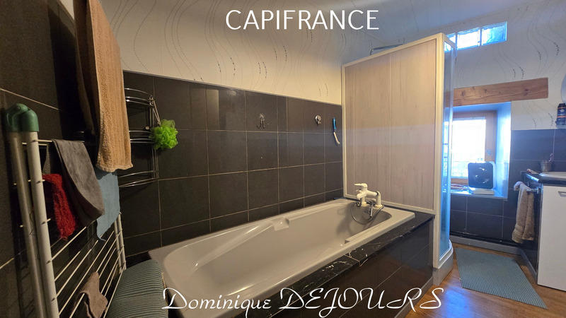 Maison - 105 m² - 5 pièces