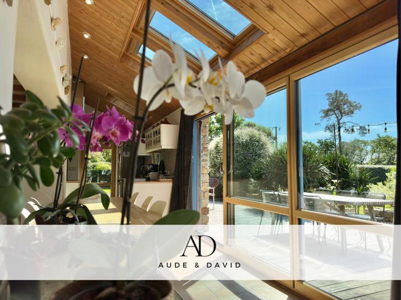 Maison - 340 m² - 15 pièces