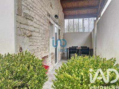 Maison - 212 m² - 8 pièces