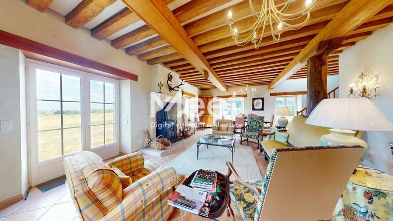 Maison - 561 m² - 15 pièces