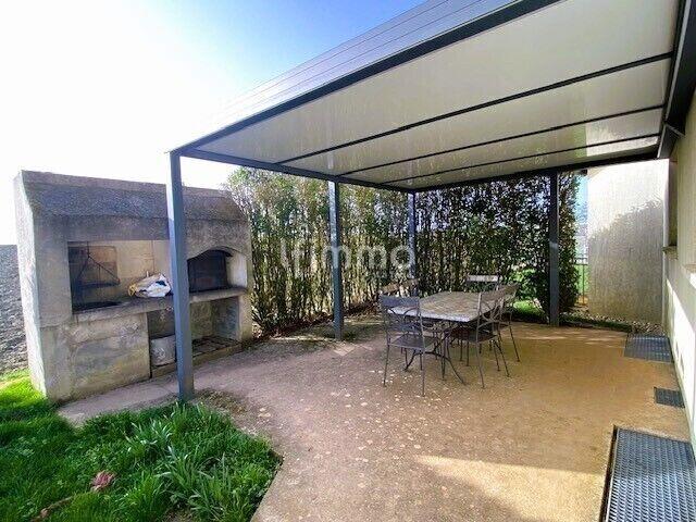 Maison - 210 m² - 6 pièces